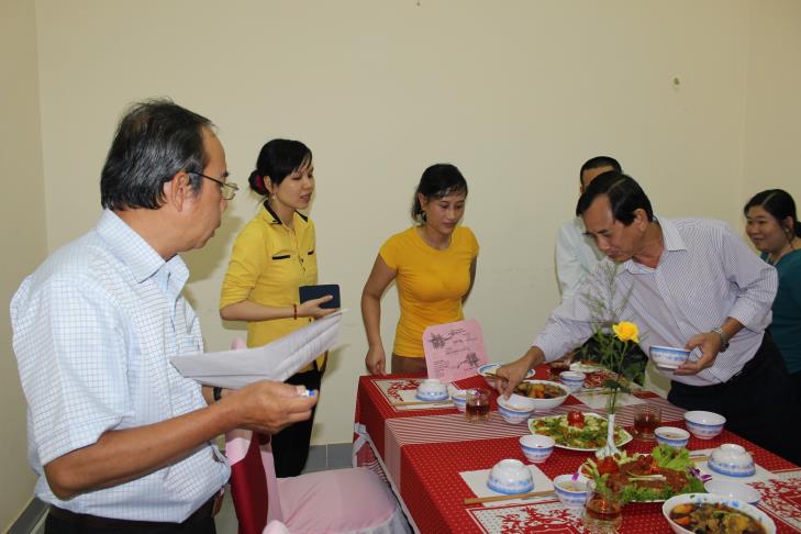 Công đoàn Ban Thi đua – Khen thưởng tổ chức cuộc thi nấu ăn chào mừng ngày Phụ nữ Việt Nam